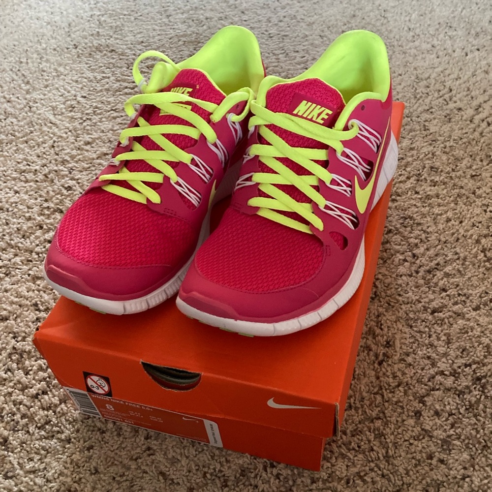 Women’s Nike Free 5.0+ Size 8